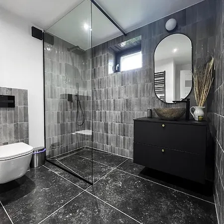 2 Apartment *